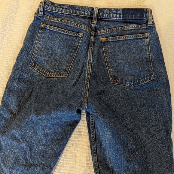 Abercrombie and Fitch The Skinny High Rise jean - Picture 4 of 9